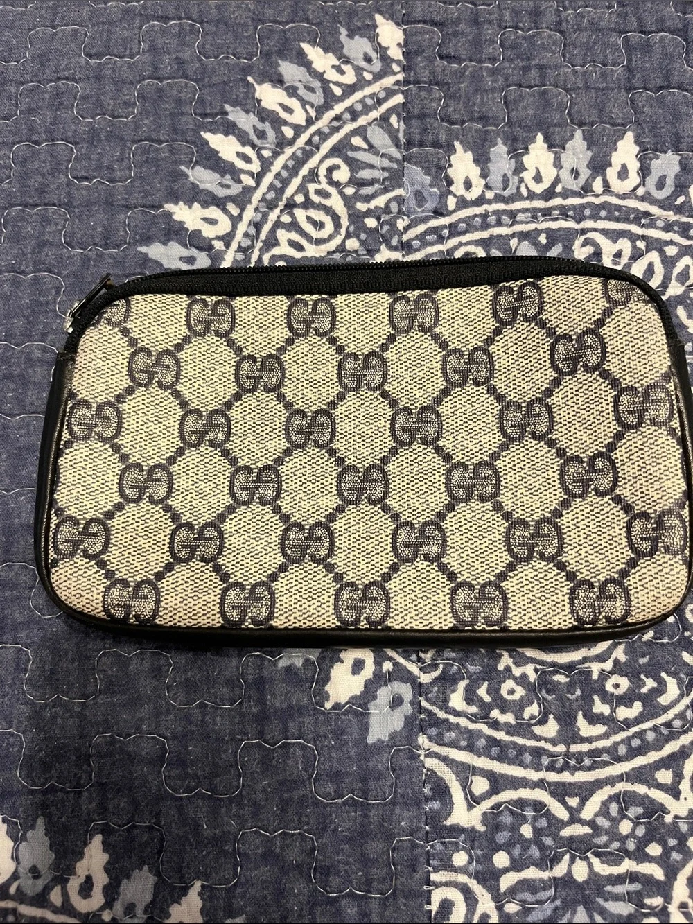 Vintage coated Gucci Beige and Navy GG Monogram Zip Card Holder with Gold Emblem